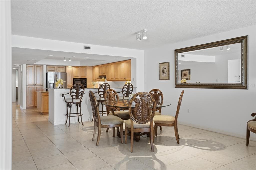 16326 GULF BOULEVARD 307 photo 10