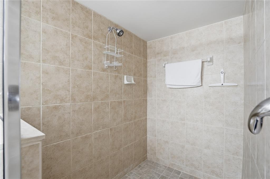 16326 GULF BOULEVARD 307 photo 21