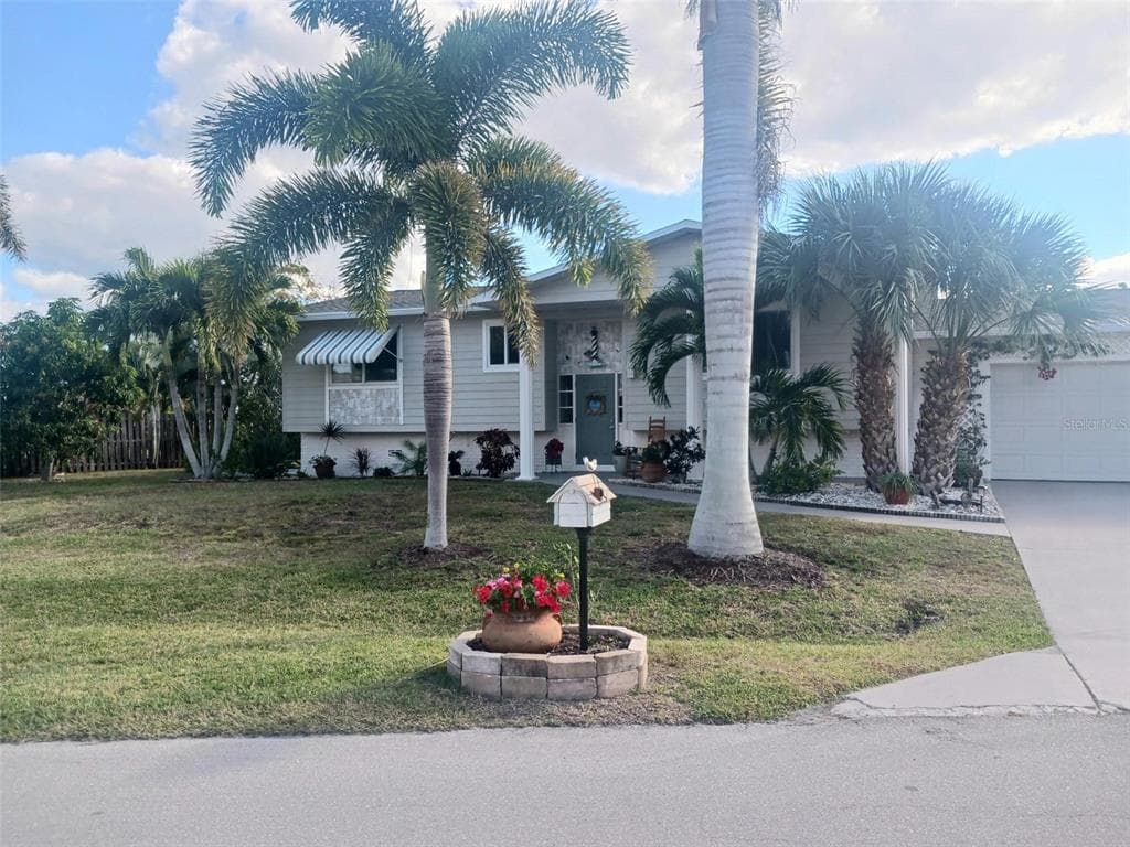 621 STURGEON PLACE 1