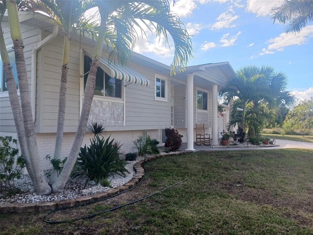 621 STURGEON PLACE 4