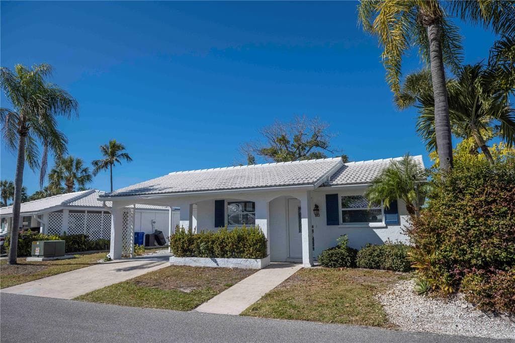 563 SPANISH DRIVE S 3