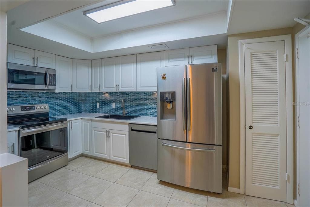 7100 SUNSHINE SKYWAY LANE S 201 photo 25