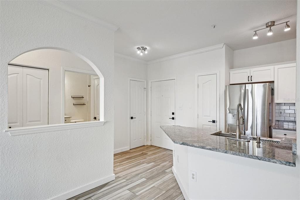 5000 CULBREATH KEY WAY 8-212 photo 16