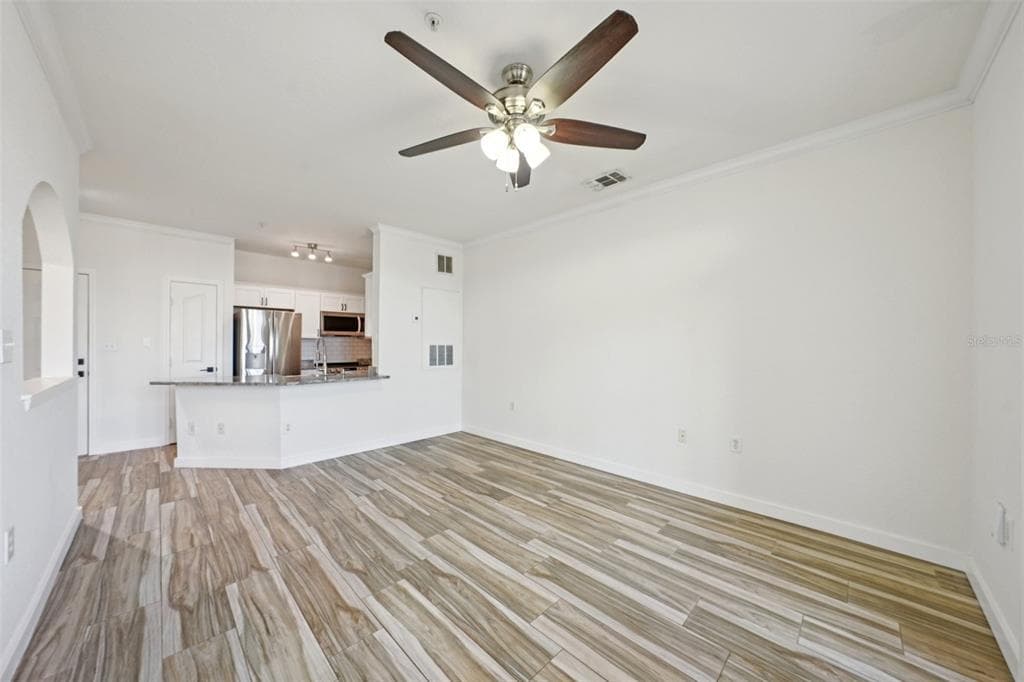 5000 CULBREATH KEY WAY 8-212 photo 24