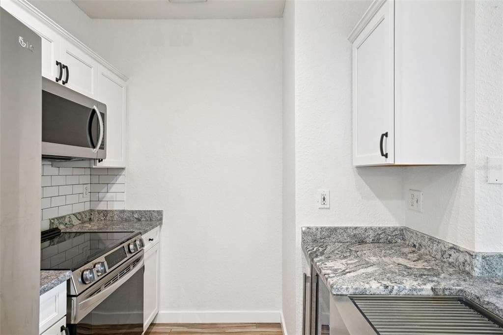 5000 CULBREATH KEY WAY 8-212 photo 8