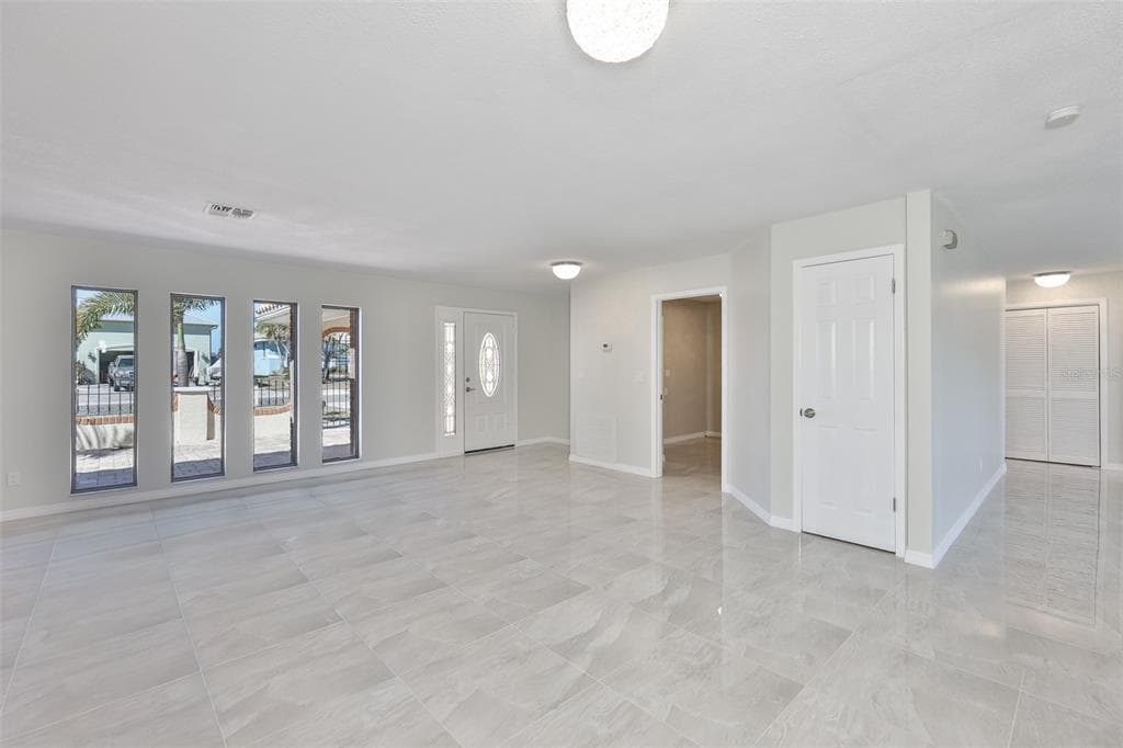 6523 KING PALM WAY photo 16