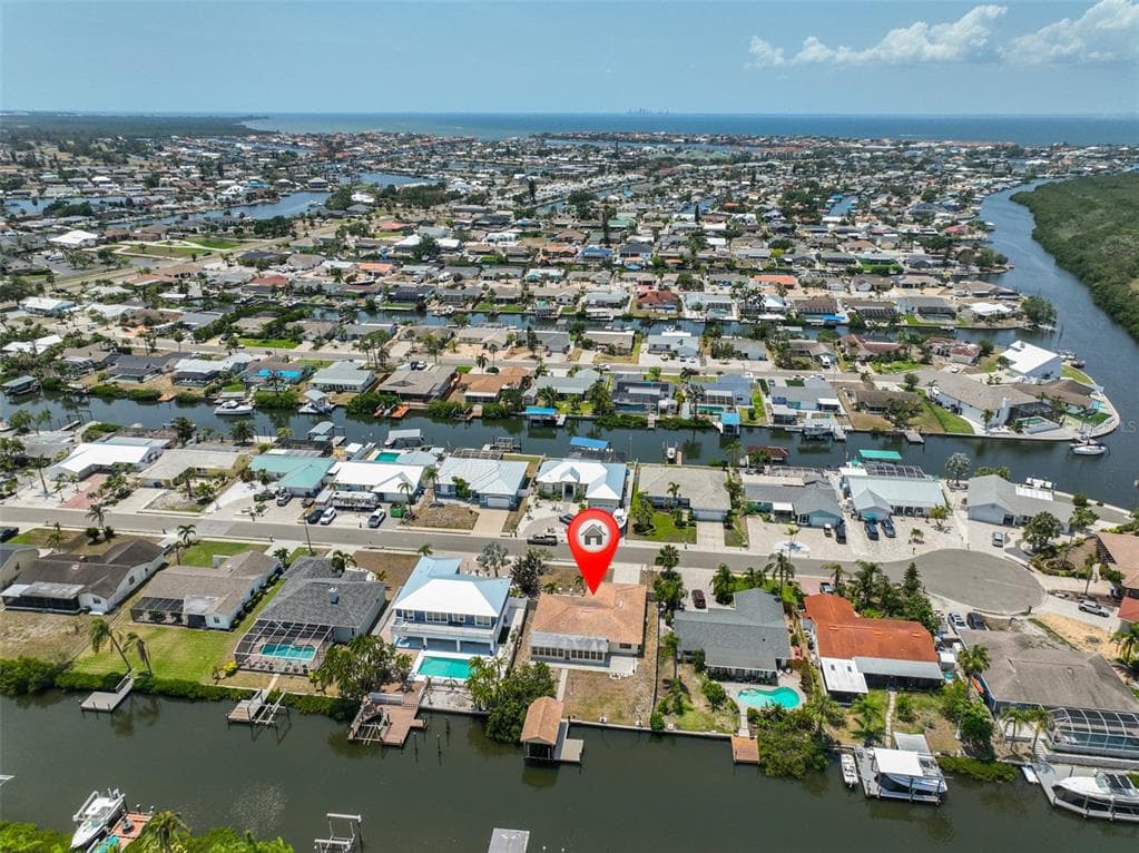 6523 KING PALM WAY photo 10