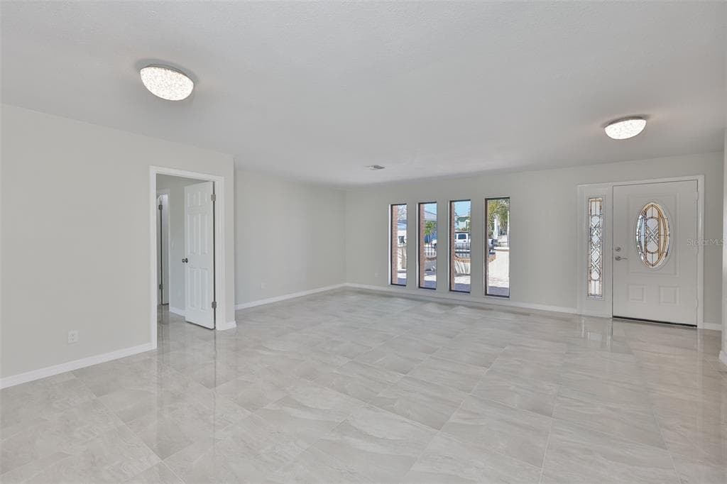 6523 KING PALM WAY photo 18