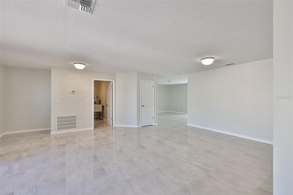 6523 KING PALM WAY photo 15
