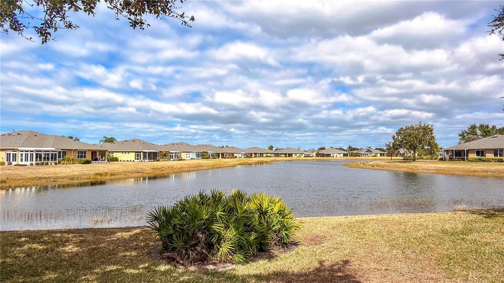2069 SIFIELD GREENS WAY 102 photo 3