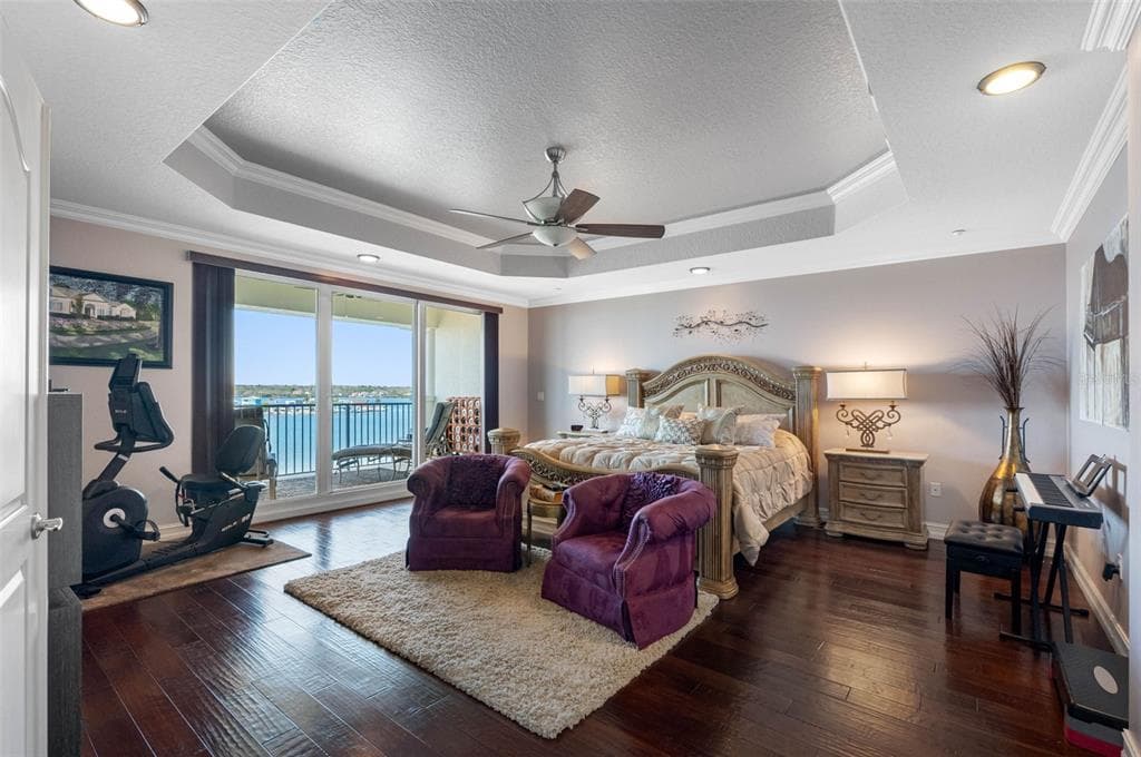 17717 GULF BOULEVARD 702 photo 21