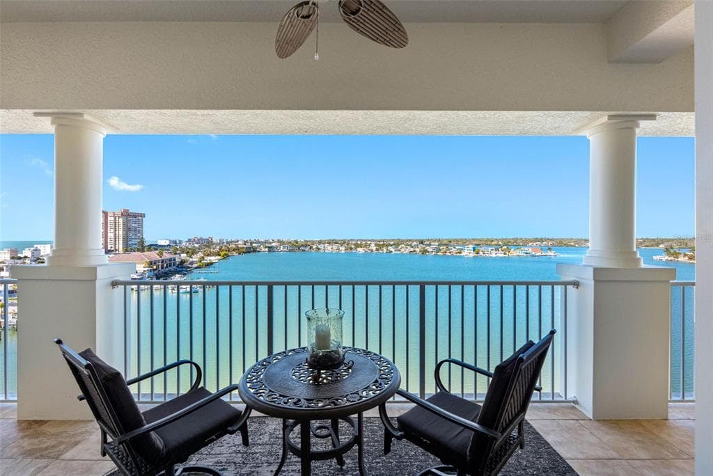 17717 GULF BOULEVARD 702 photo 14