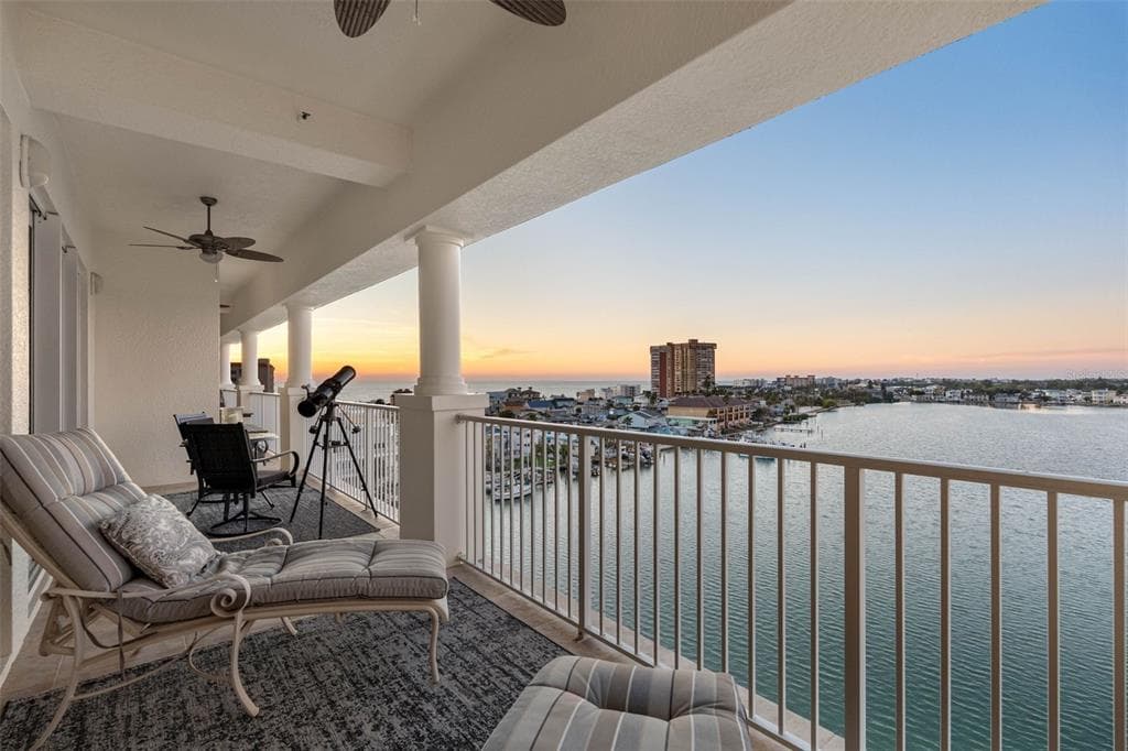 17717 GULF BOULEVARD 702 photo 7