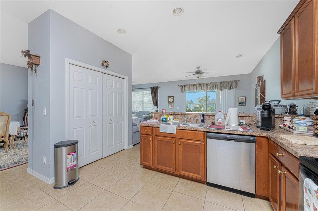 8624 LAKE FRONT COURT photo 20