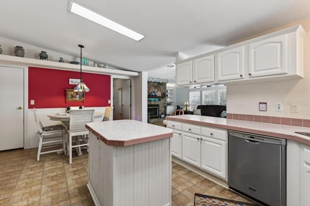 8321 HARDWOOD LANDING ROAD photo 16