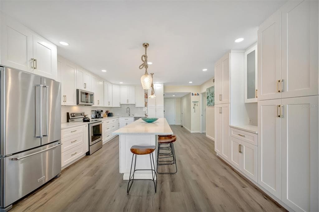 5396 GULF BOULEVARD 407 photo 12