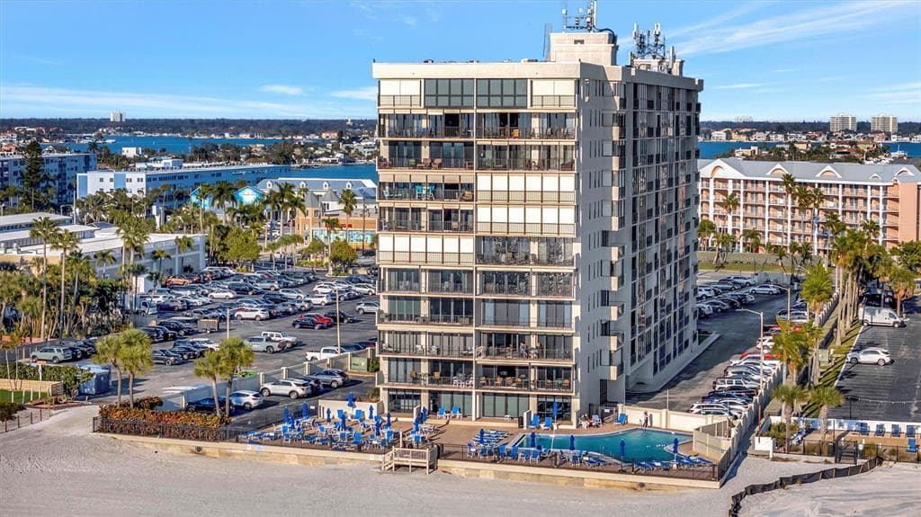 5396 GULF BOULEVARD 407 photo 4