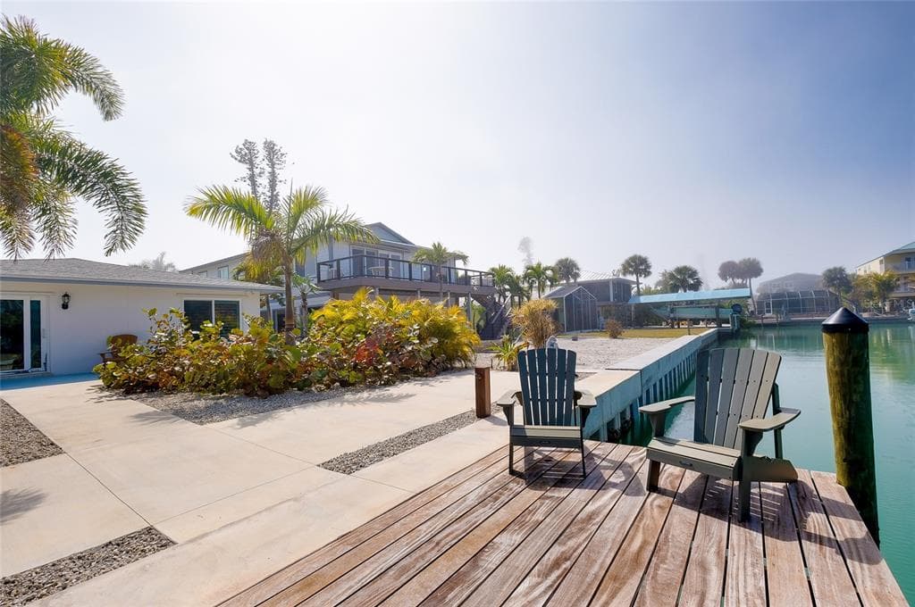 170 MOCKINGBIRD LANE photo 3