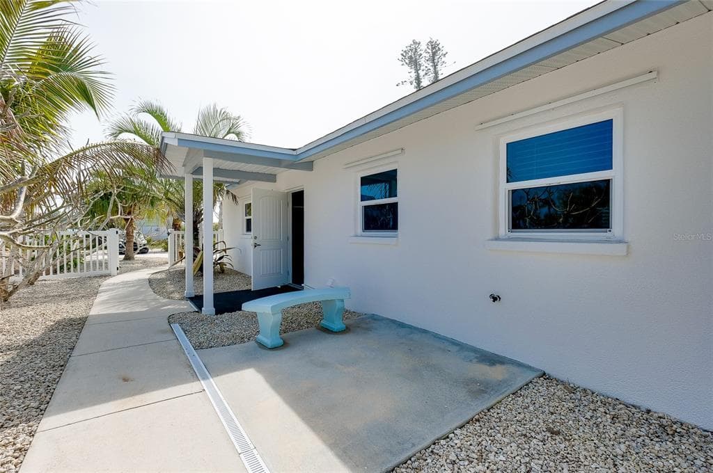 170 MOCKINGBIRD LANE photo 10