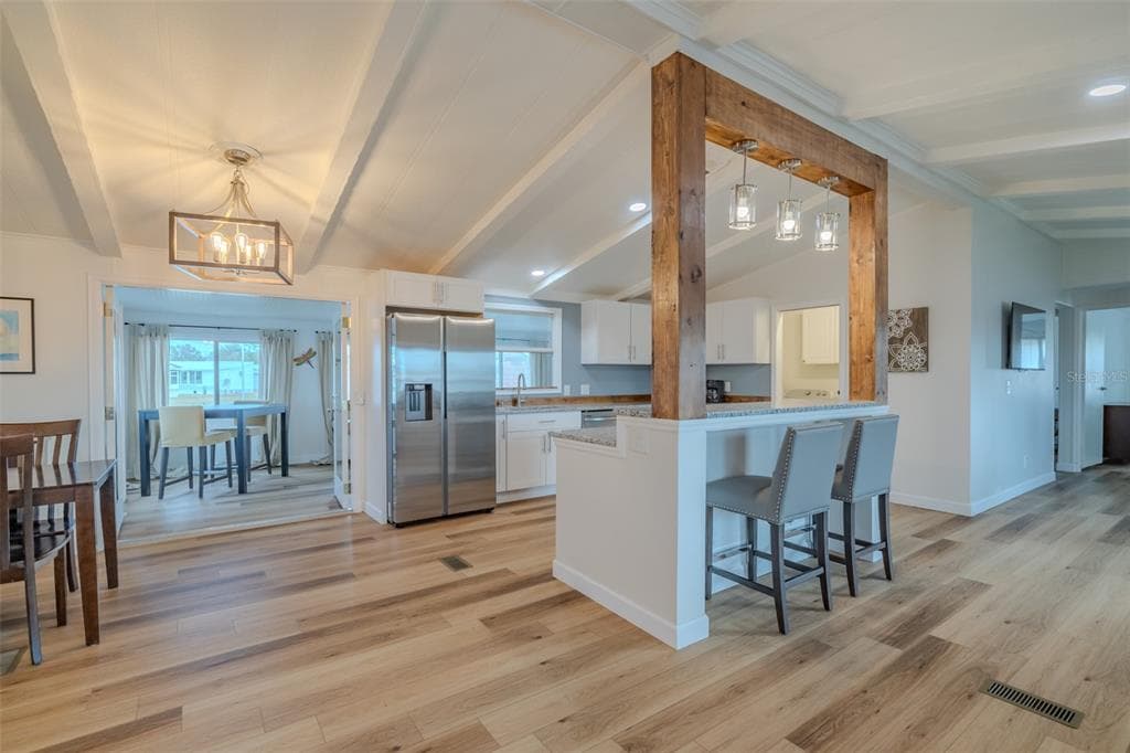 143 E SAINT ANNES CIR photo 11