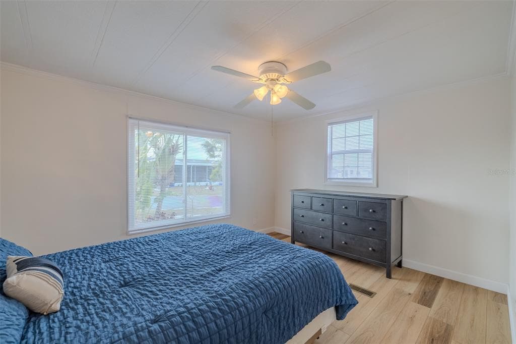 143 E SAINT ANNES CIR photo 25