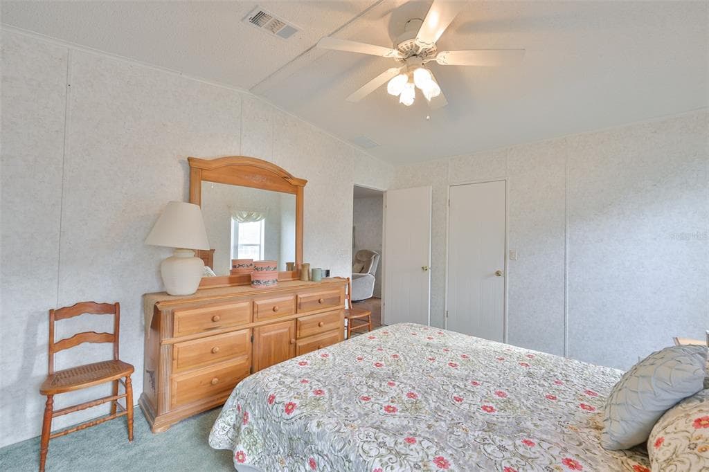 980 7TH STREET NW 16 photo 23
