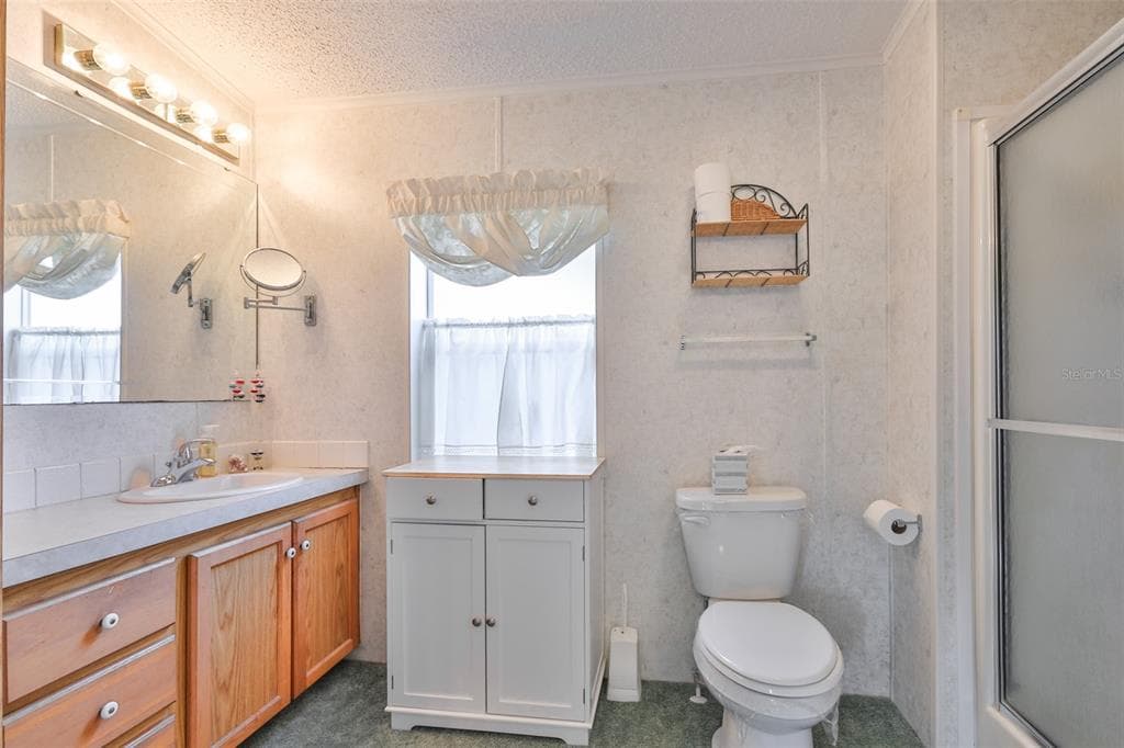 980 7TH STREET NW 16 photo 19