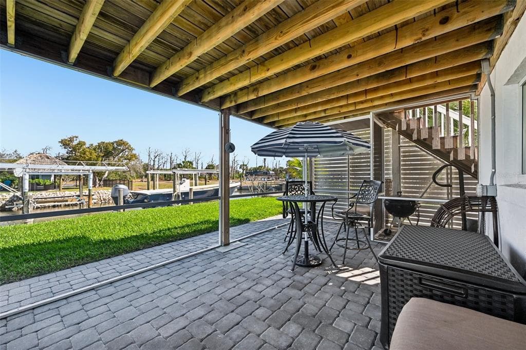 10467 SHERMAN STREET photo 6