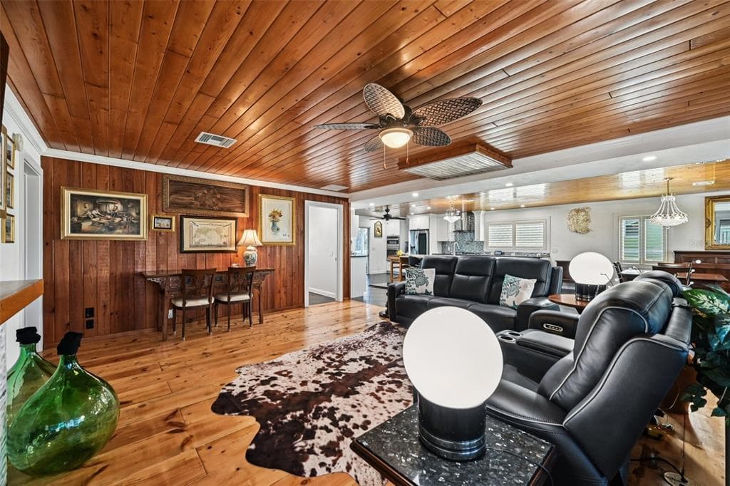 10467 SHERMAN STREET photo 13