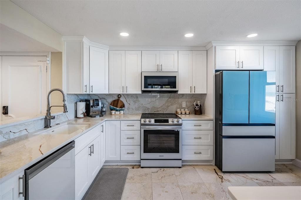 1400 GULF BOULEVARD 109 photo 15