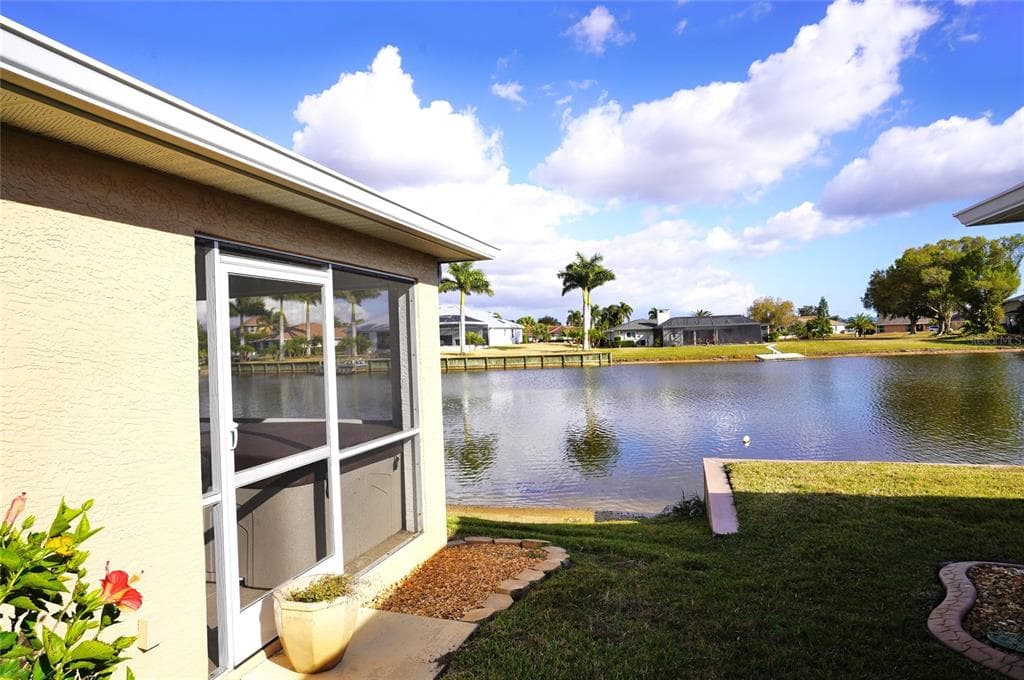 12760 SW LAKE SIDE DRIVE photo 4