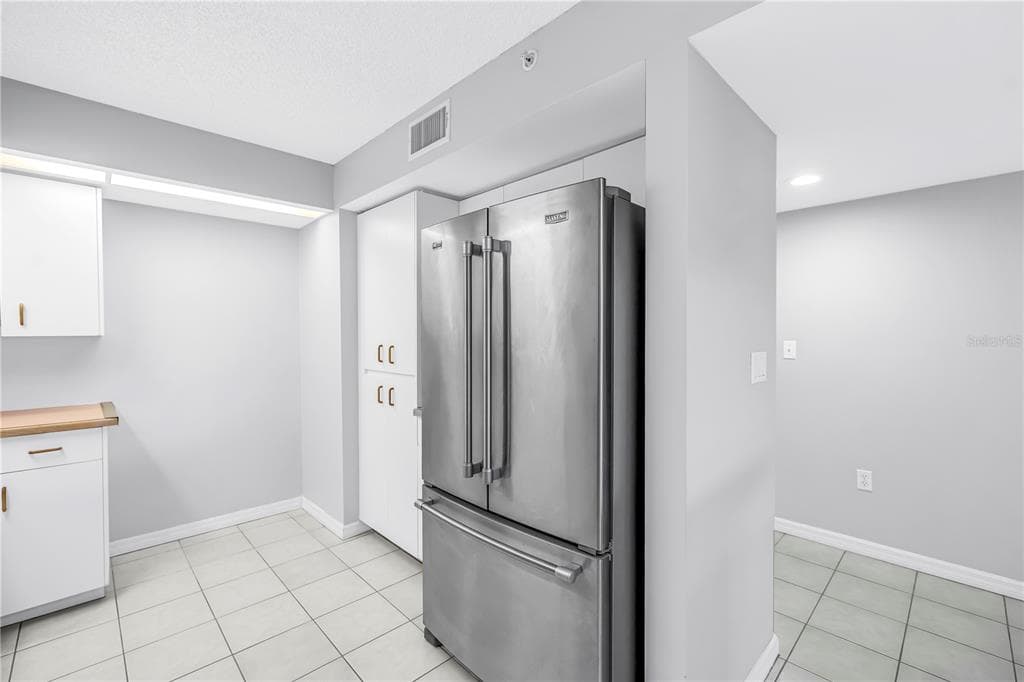 6650 SUNSET WAY 105 photo 7