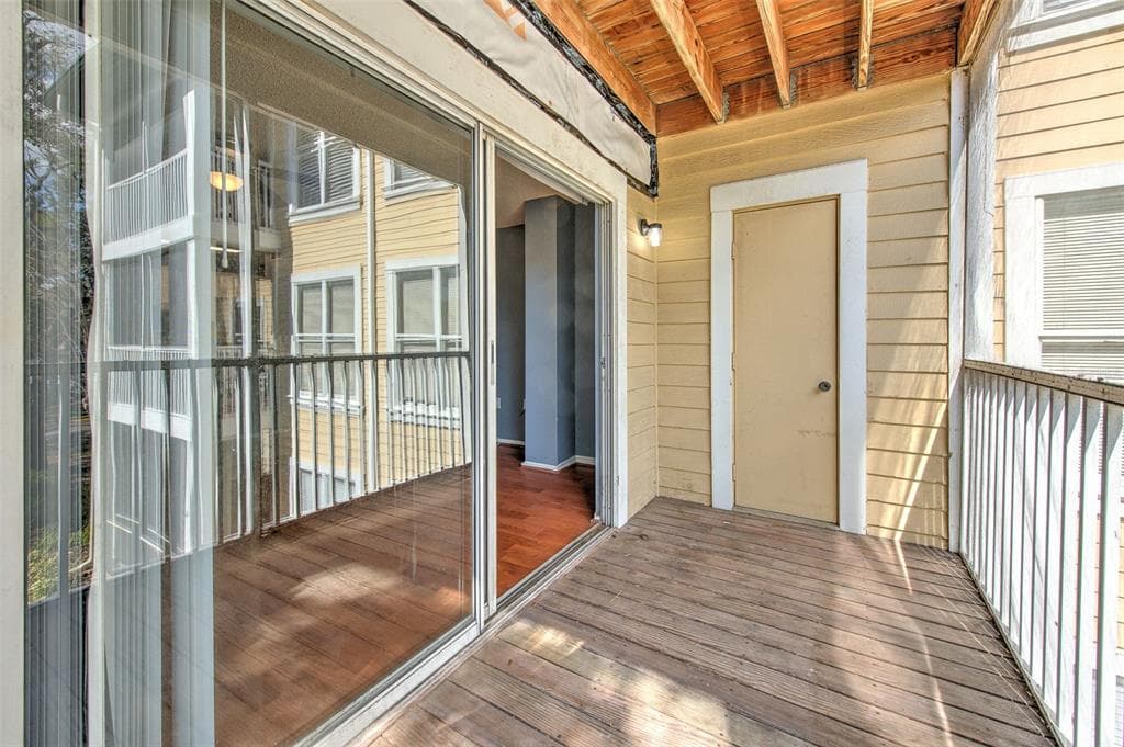 10028 STRAFFORD OAK COURT 716 photo 15