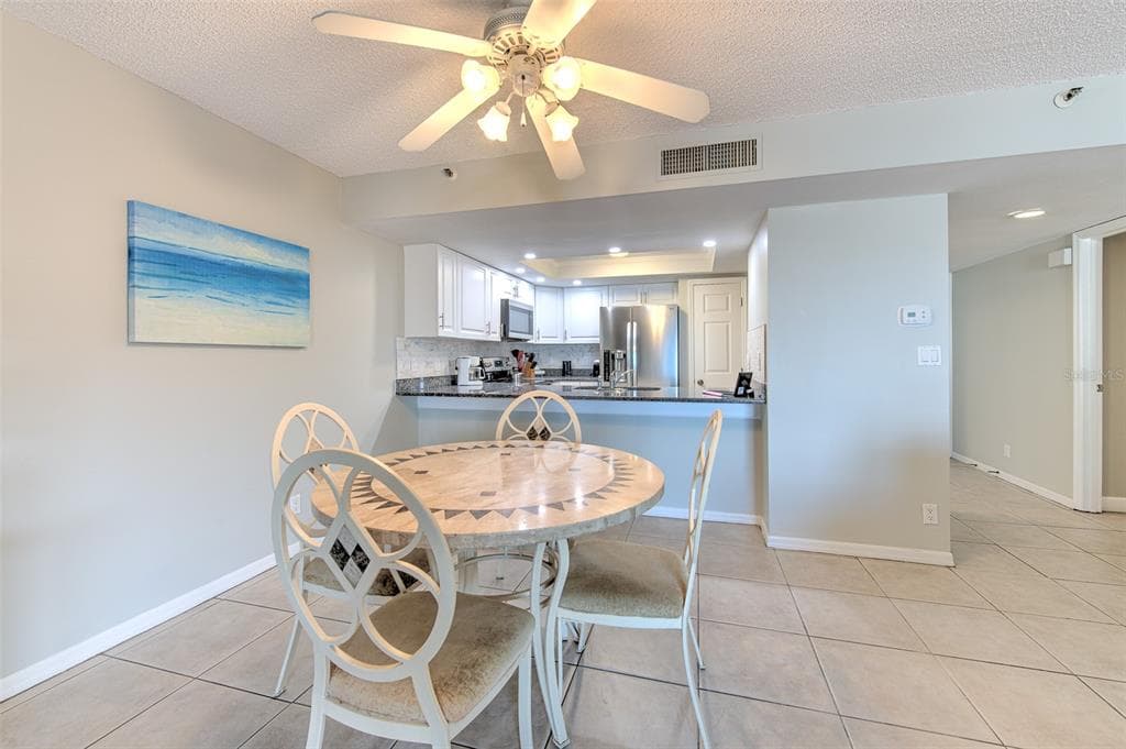 18400 GULF BOULEVARD 2405 photo 12