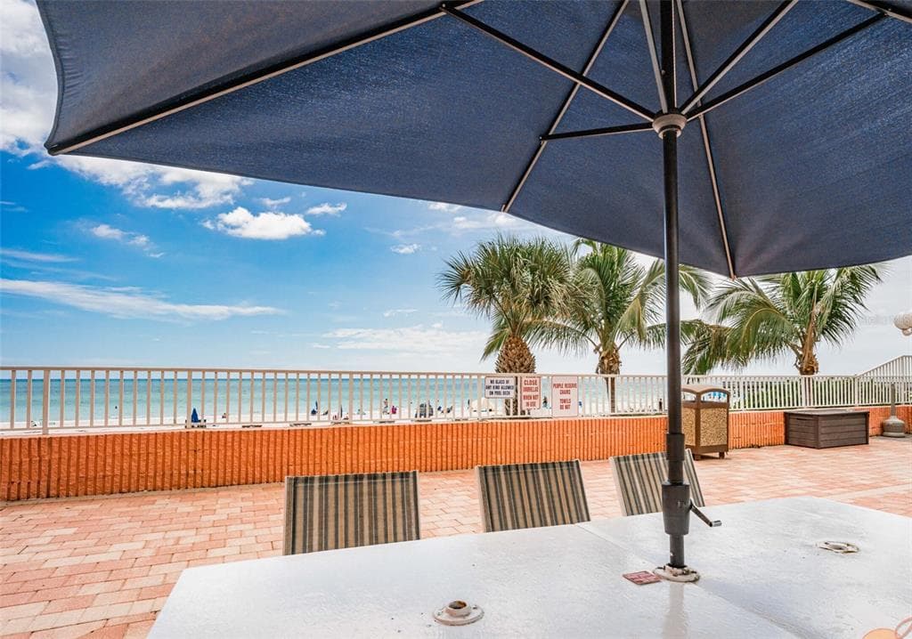 18400 GULF BOULEVARD 2405 photo 3
