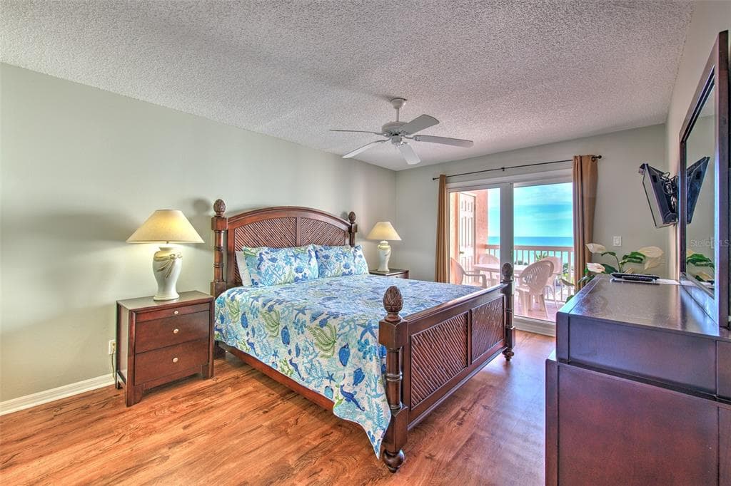 18400 GULF BOULEVARD 2405 photo 5