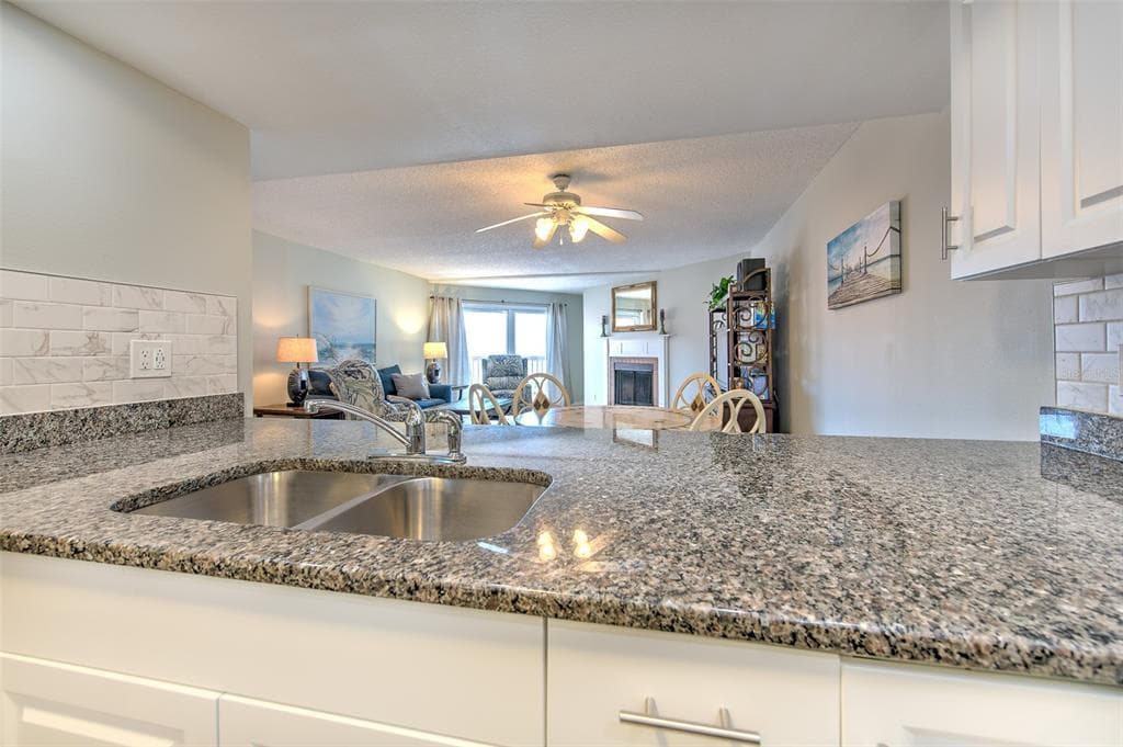 18400 GULF BOULEVARD 2405 photo 14