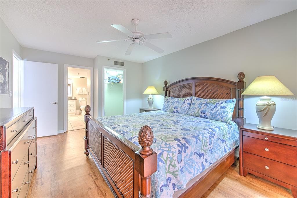18400 GULF BOULEVARD 2405 photo 8