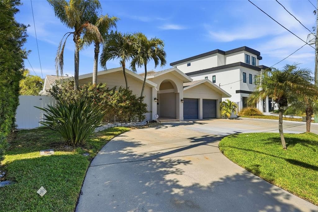 2822 W VINA DEL MAR BOULEVARD photo 6