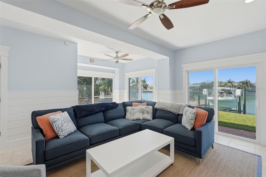2822 W VINA DEL MAR BOULEVARD photo 11