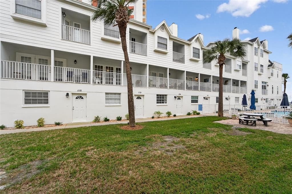 17960 GULF BOULEVARD 119 photo 18
