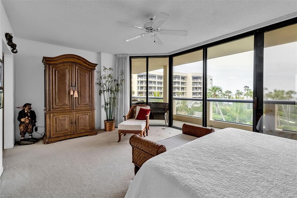 2110 HARBOURSIDE DRIVE 523 photo 23