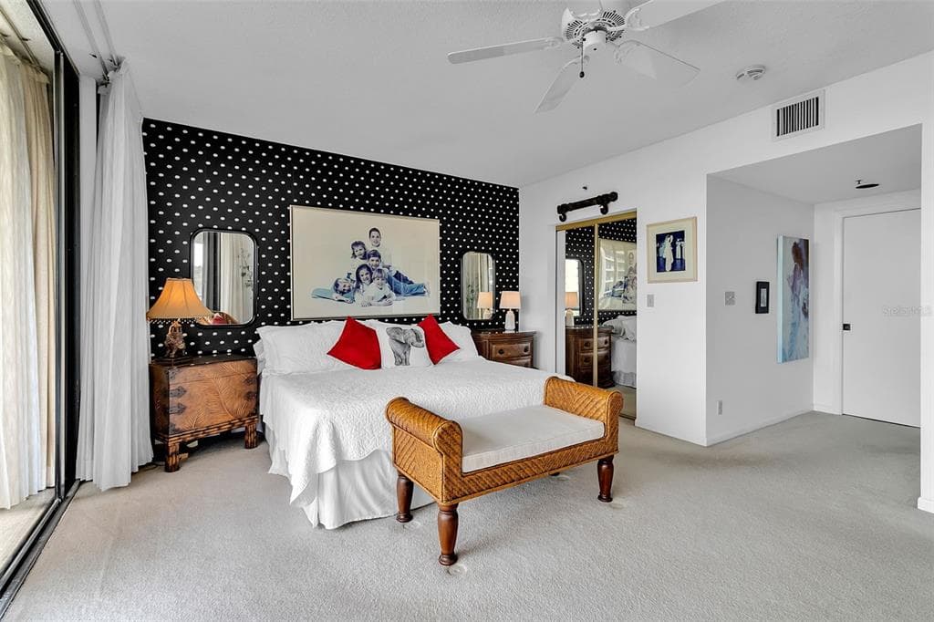 2110 HARBOURSIDE DRIVE 523 photo 22