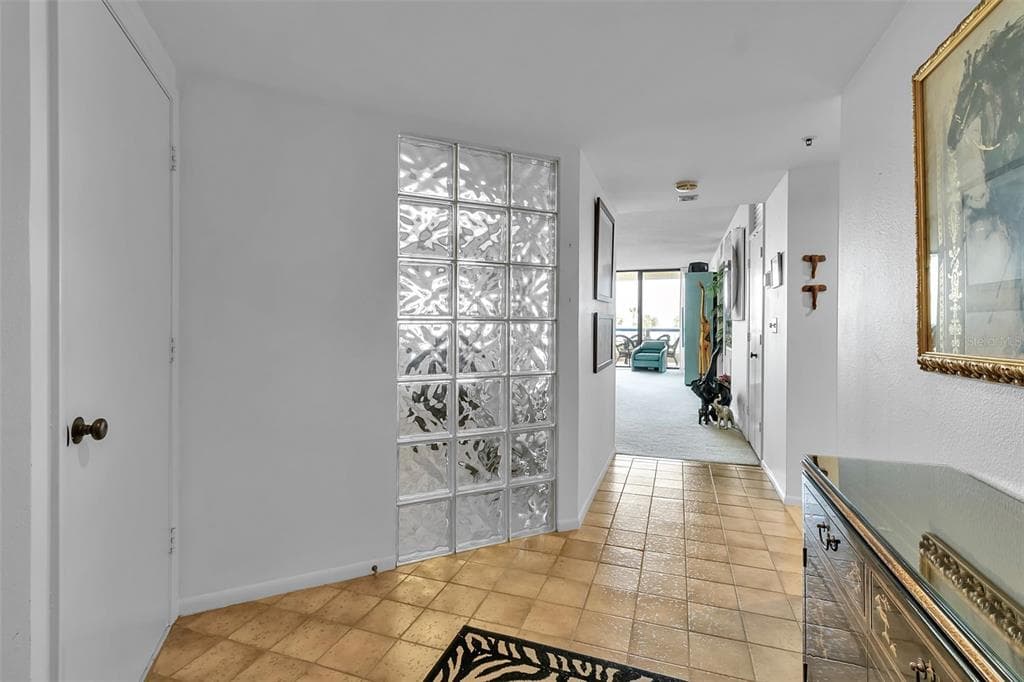 2110 HARBOURSIDE DRIVE 523 photo 7