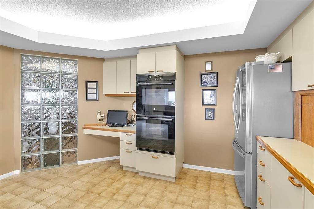 2110 HARBOURSIDE DRIVE 523 photo 10