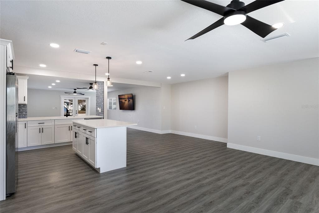 10316 KINGFISHER ROAD W photo 23