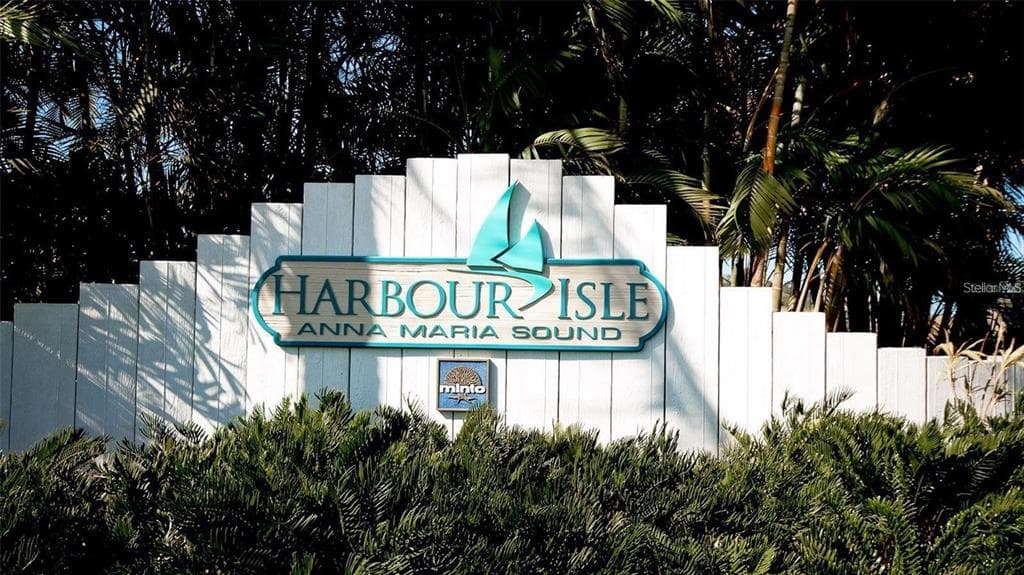 324 HARBOUR SOUND COURT photo 7