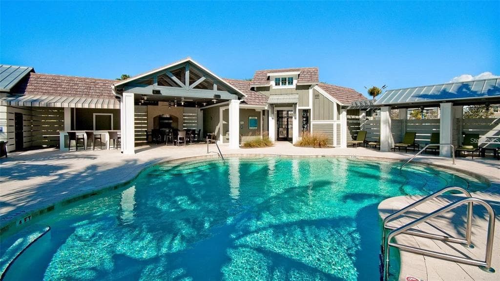324 HARBOUR SOUND COURT photo 15