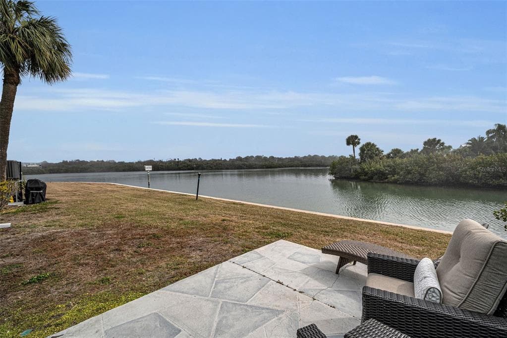 1 WINDRUSH BOULEVARD 51 photo 21