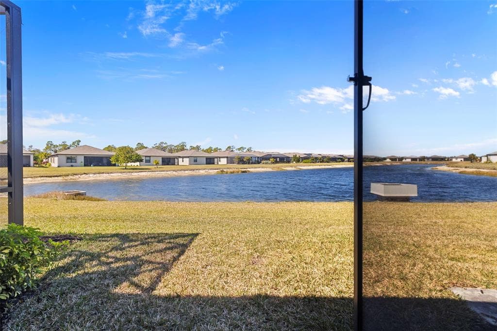 2145 BONITO WAY photo 16